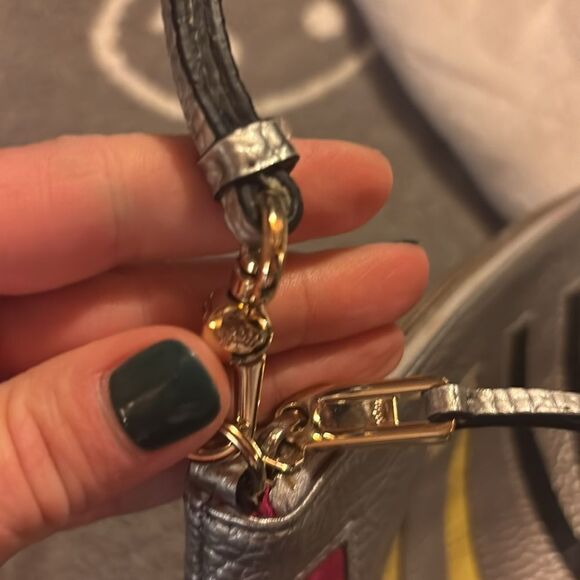 Juicy Couture LOVE Pebbled Leather Clutch Wristlet - Picture 5 of 16